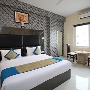 airport-hotel-smart-palace.hotelsdelhi.org/